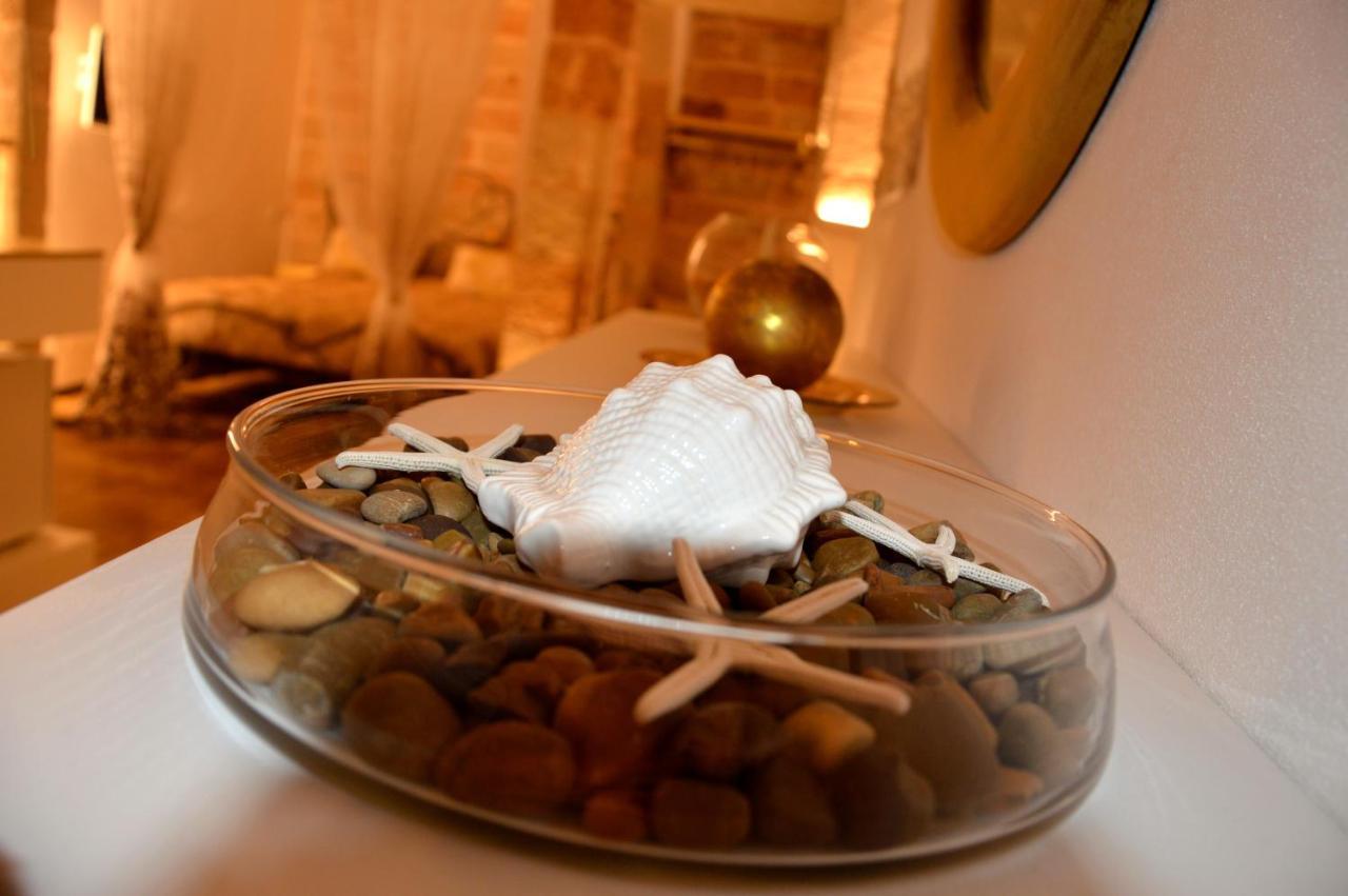 Gold White Exclusive House Hotel โปลีญาโนอามาเร ภายนอก รูปภาพ