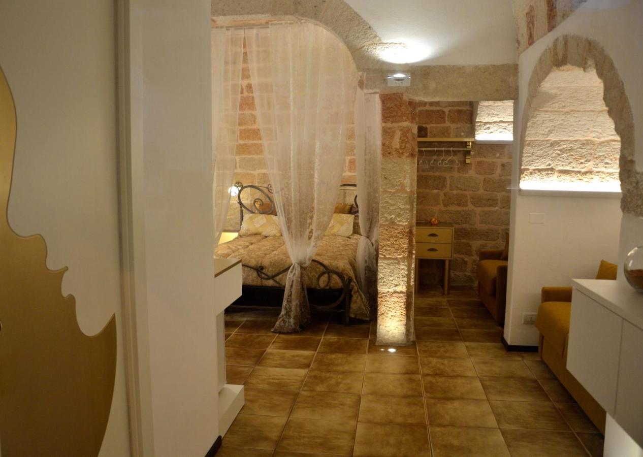 Gold White Exclusive House Hotel โปลีญาโนอามาเร ภายนอก รูปภาพ