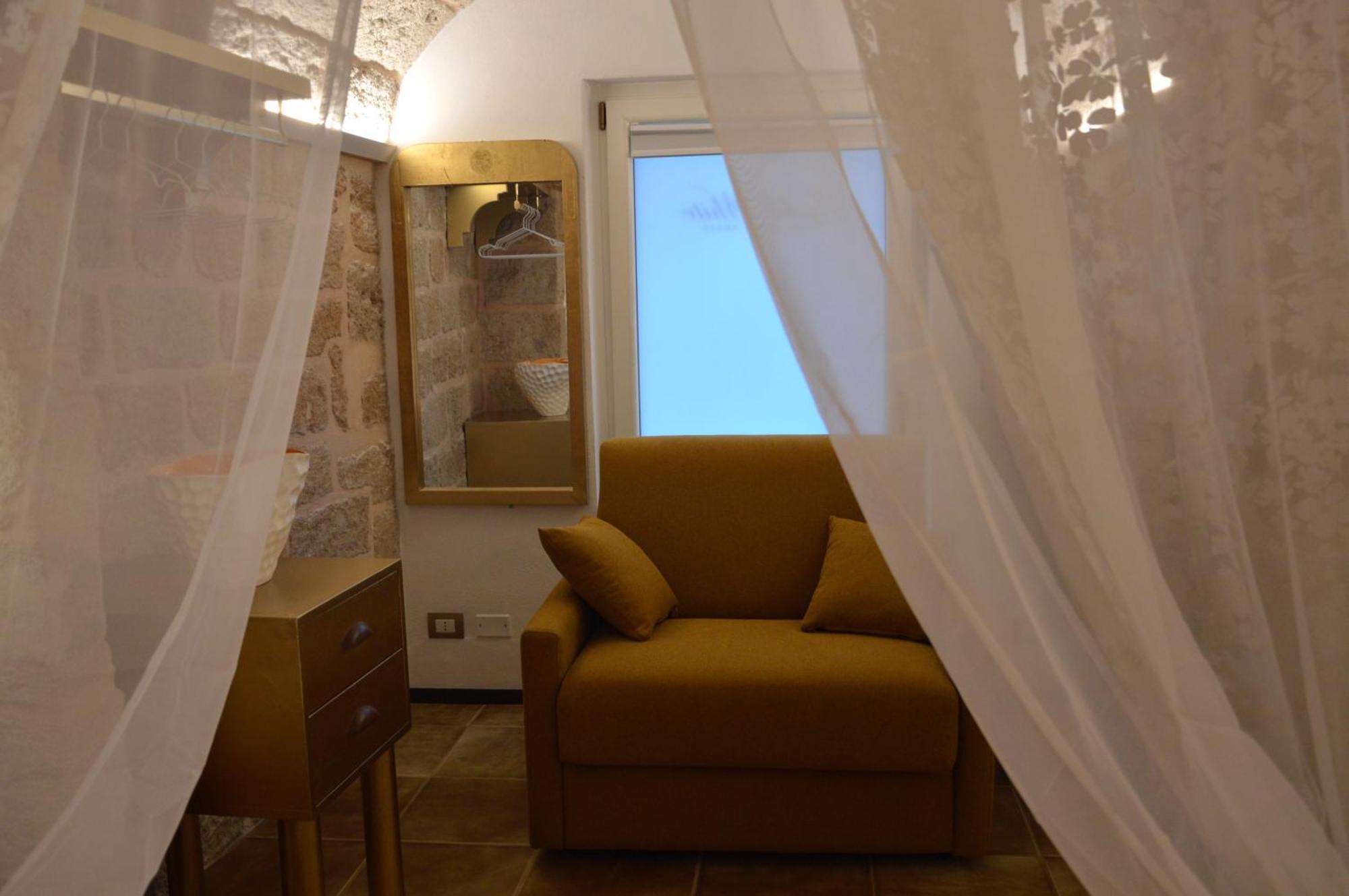 Gold White Exclusive House Hotel โปลีญาโนอามาเร ภายนอก รูปภาพ