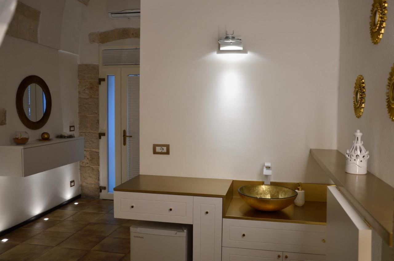 Gold White Exclusive House Hotel โปลีญาโนอามาเร ภายนอก รูปภาพ